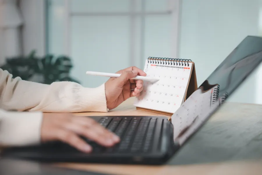 Une date d’expiration notée, un renouvellement automatique et un compte à votre nom : la meilleure assurance est aussi la plus simple.